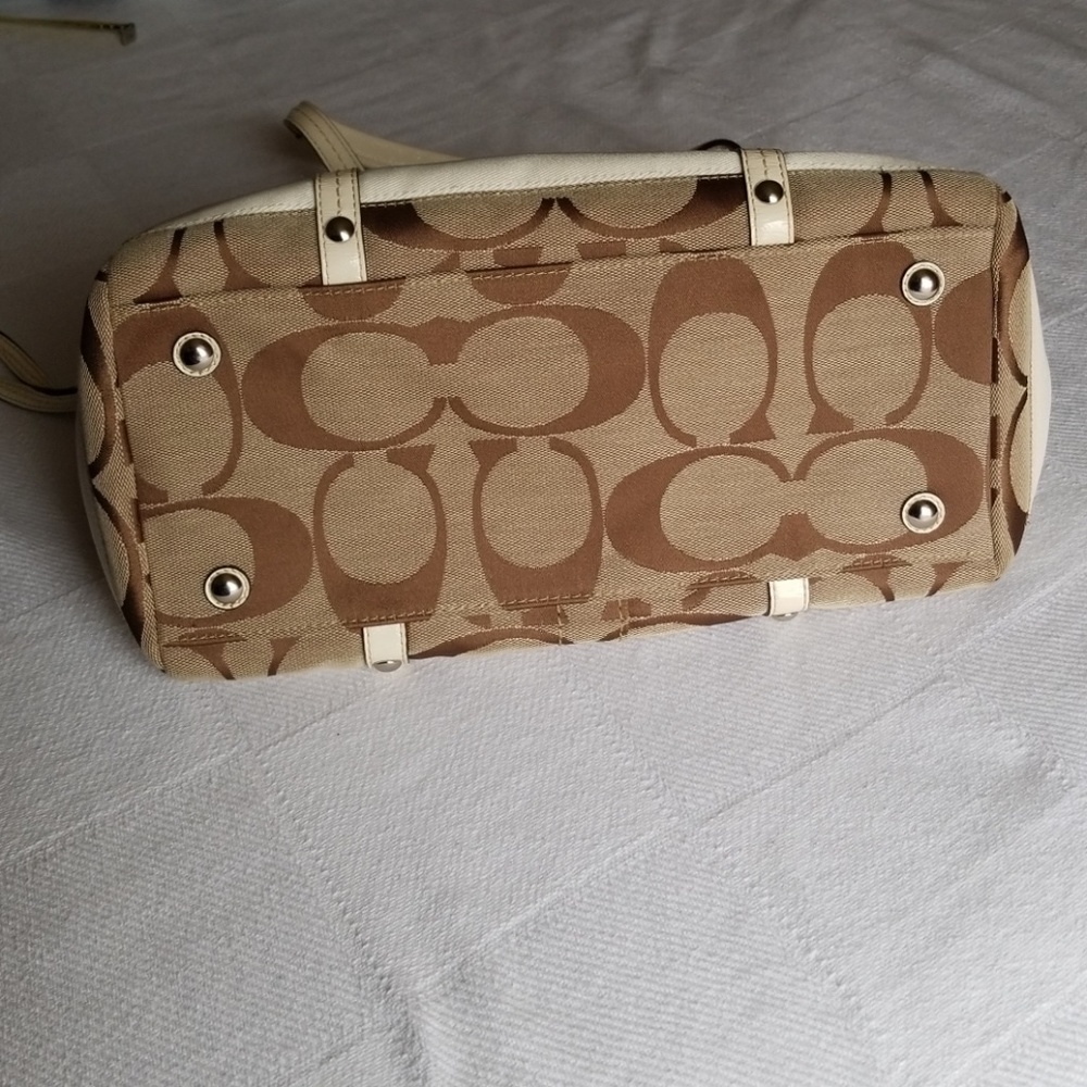 Coach Handbag - Picture 4 of 6